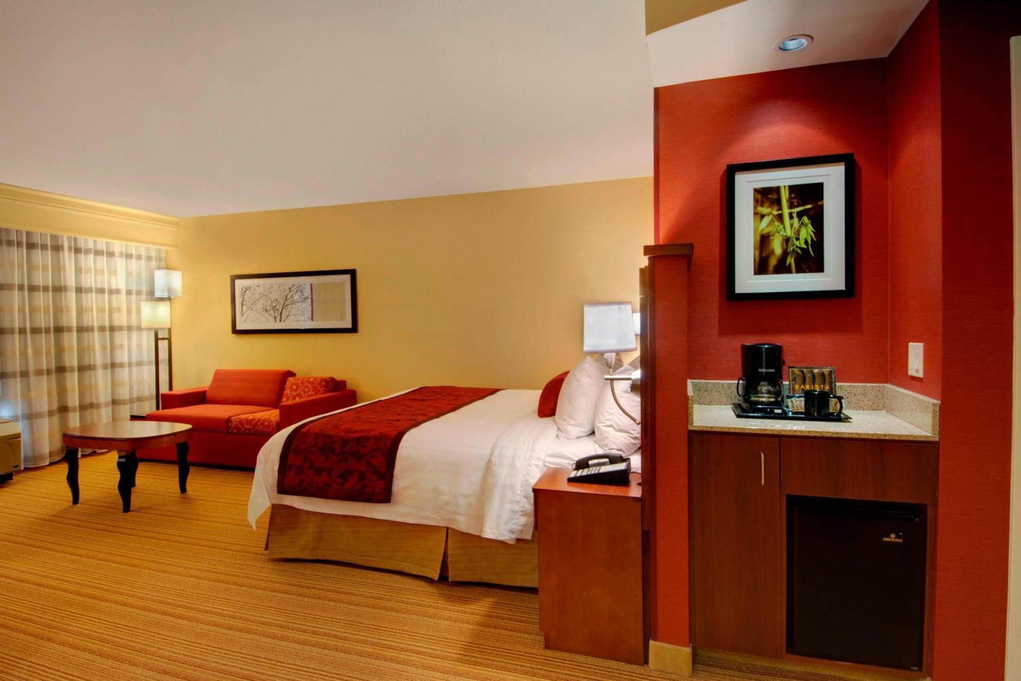 Courtyard By Marriott Madison East Hotel Ruang foto