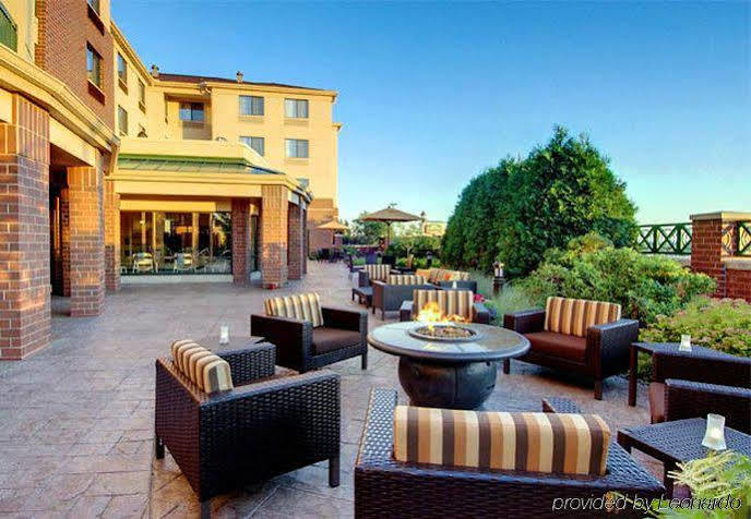 Courtyard By Marriott Madison East Hotel Bagian luar foto